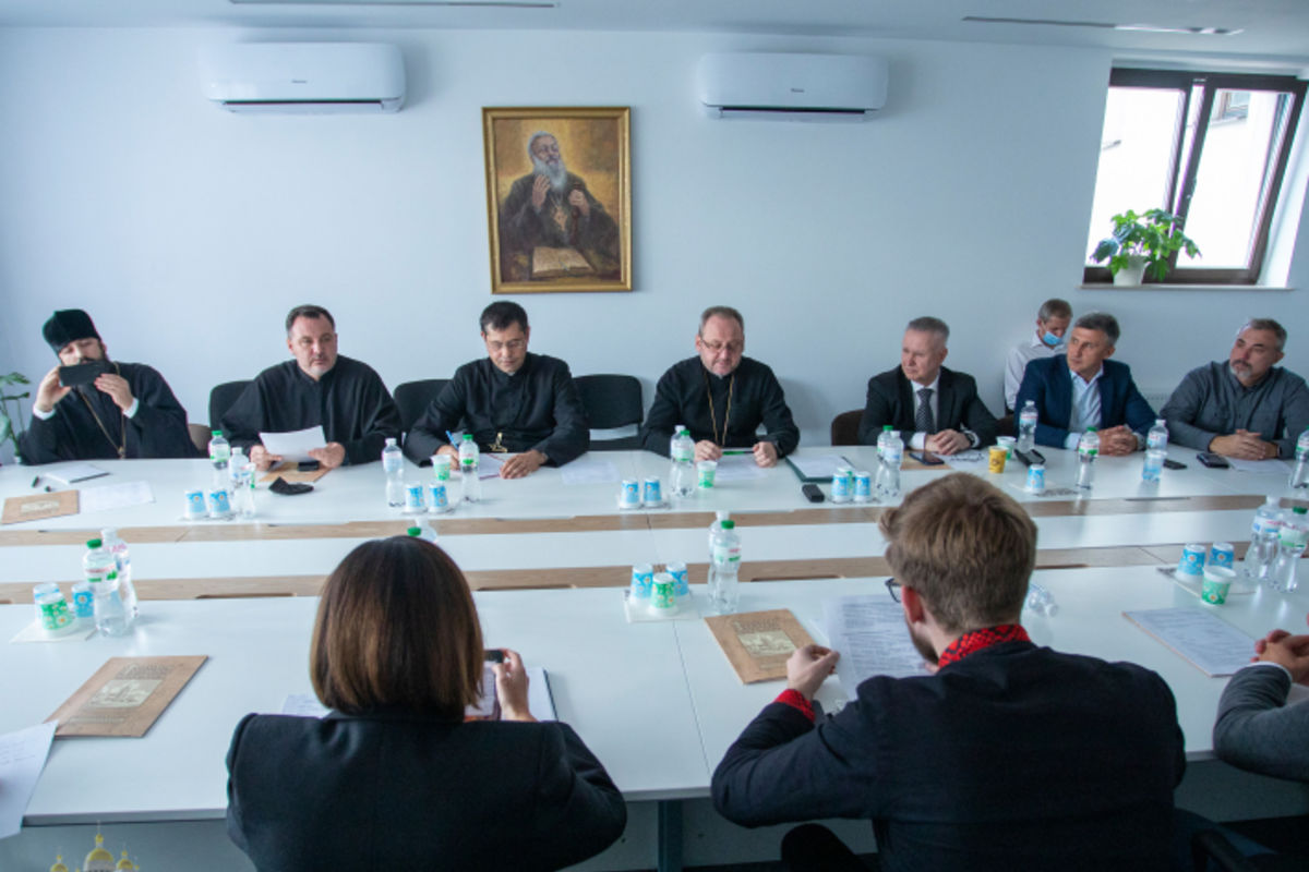 Релігійні діячі і парламентарі домовилися взаємодіяти під час нової сесії Верховної Ради