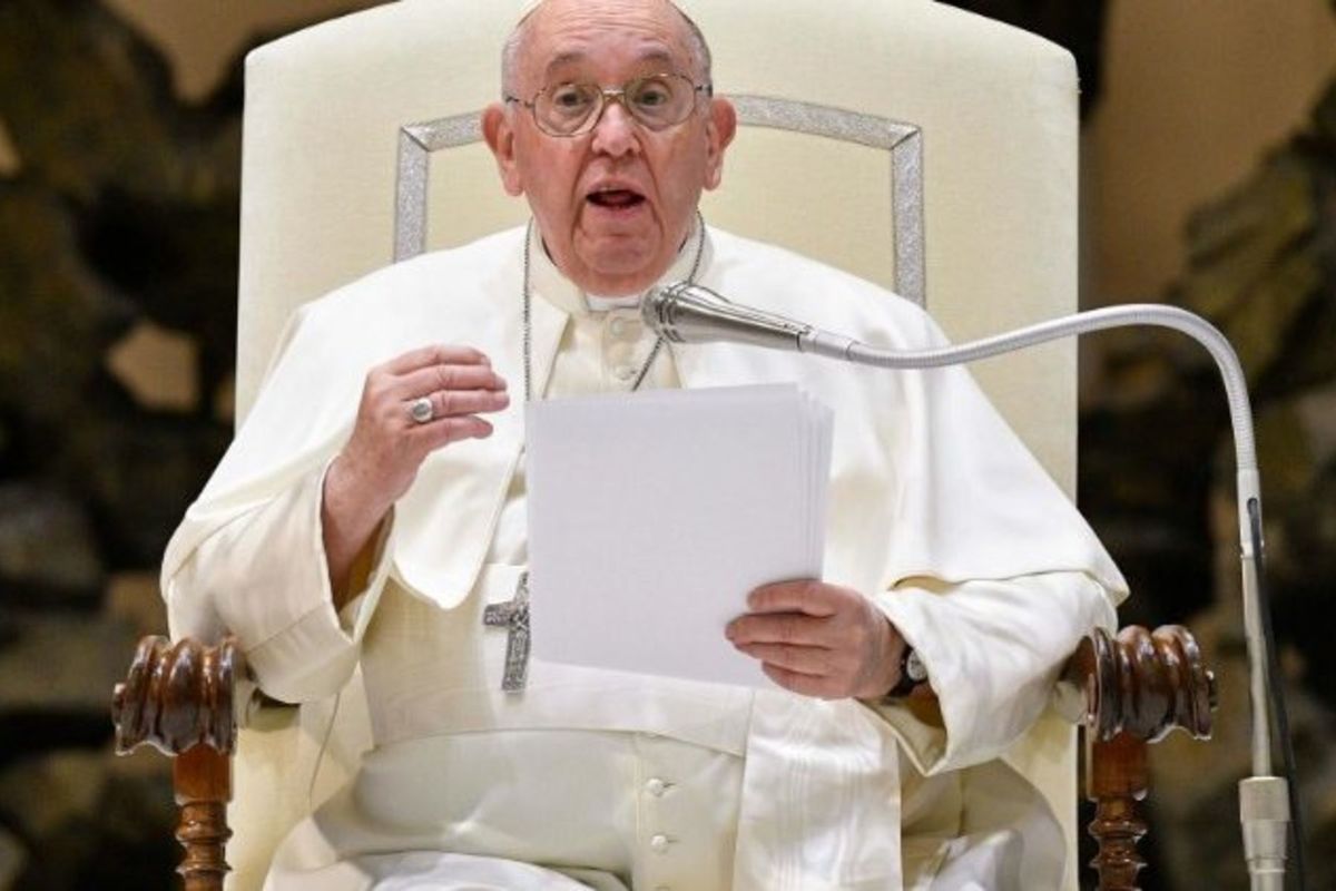 Папа Франциск під час загальної аудієнції закликав не забувати щодня молитися за Україну
