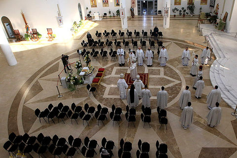 Греко-католики відповідально поставились до голосу Церкви та на Великдень молились вдома онлайн