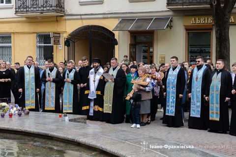 В Івано-Франківську молитовно відзначили День матері