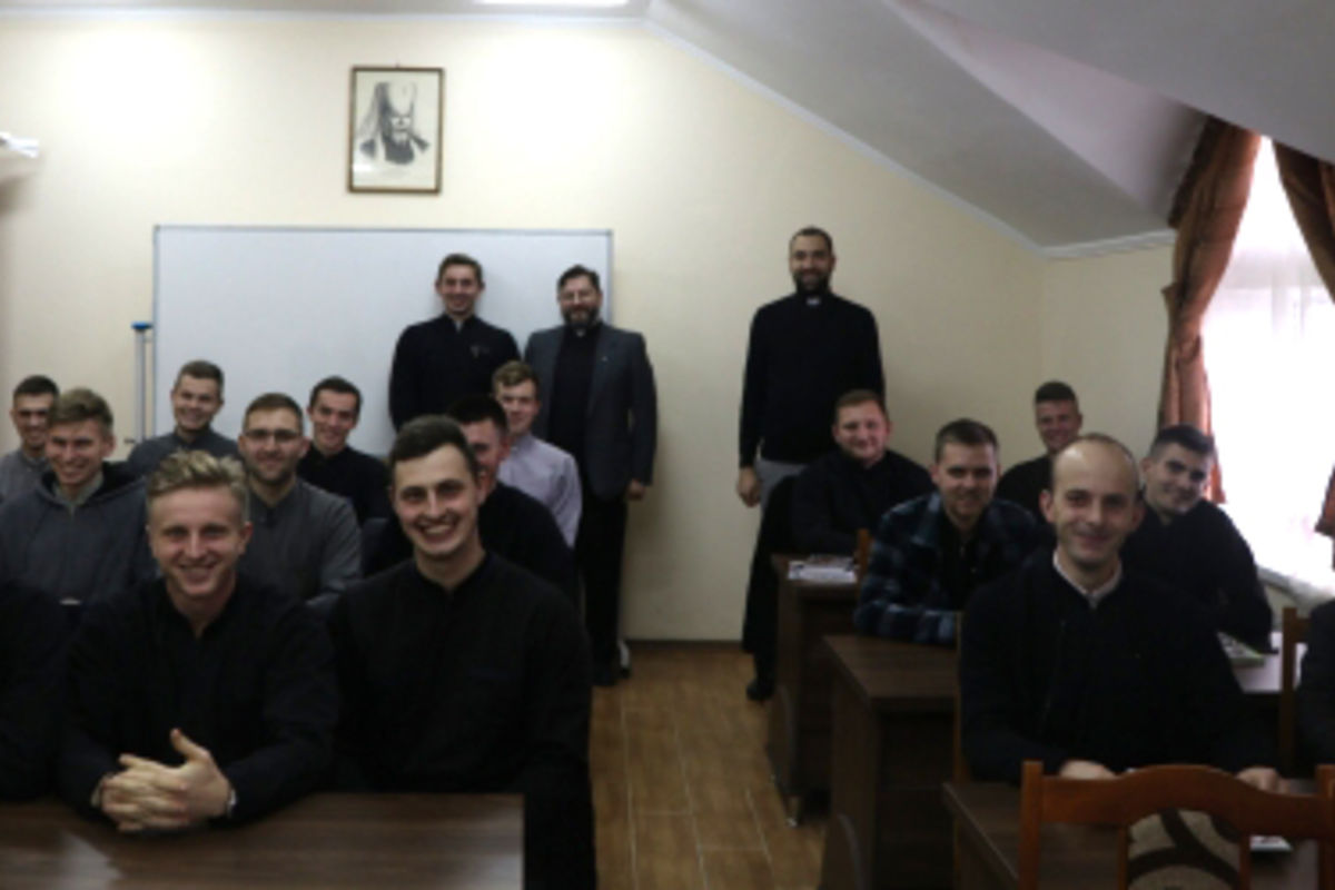 Пасторально-міграційний відділ провів місійний спецкурс для семінаристів у Тернополі