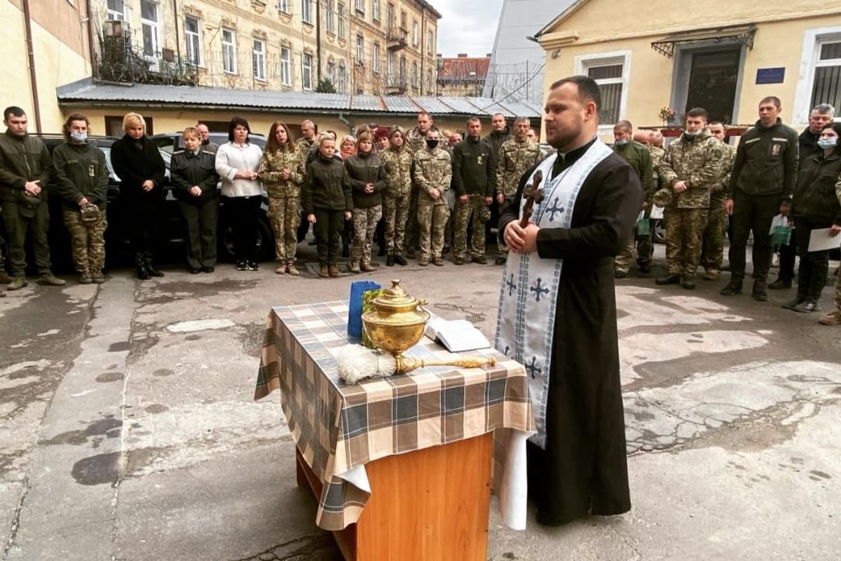 «У тюрмах дуже яскраво видно Бога»: відверта розмова з в’язничним капеланом отцем Олегом Нестором