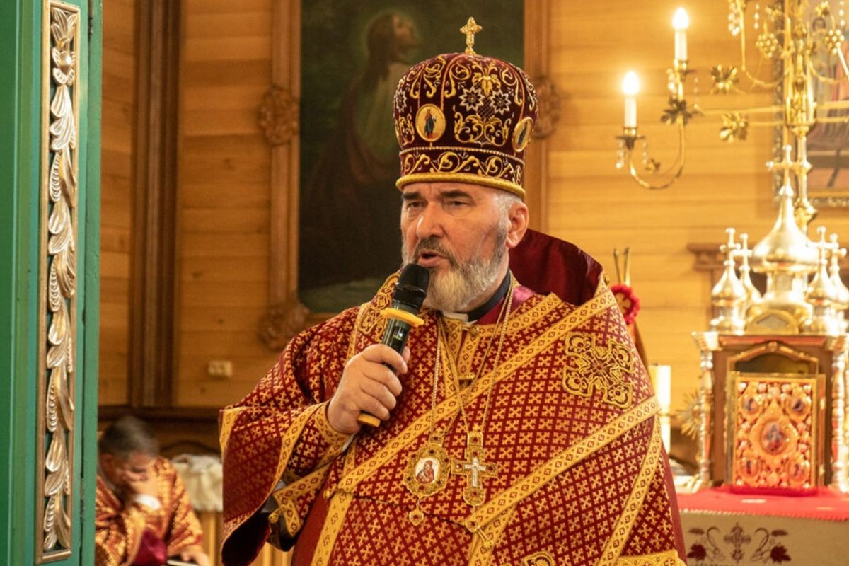 «Хрест — це зброя перемоги Божої любові», — єпископ Василь Івасюк