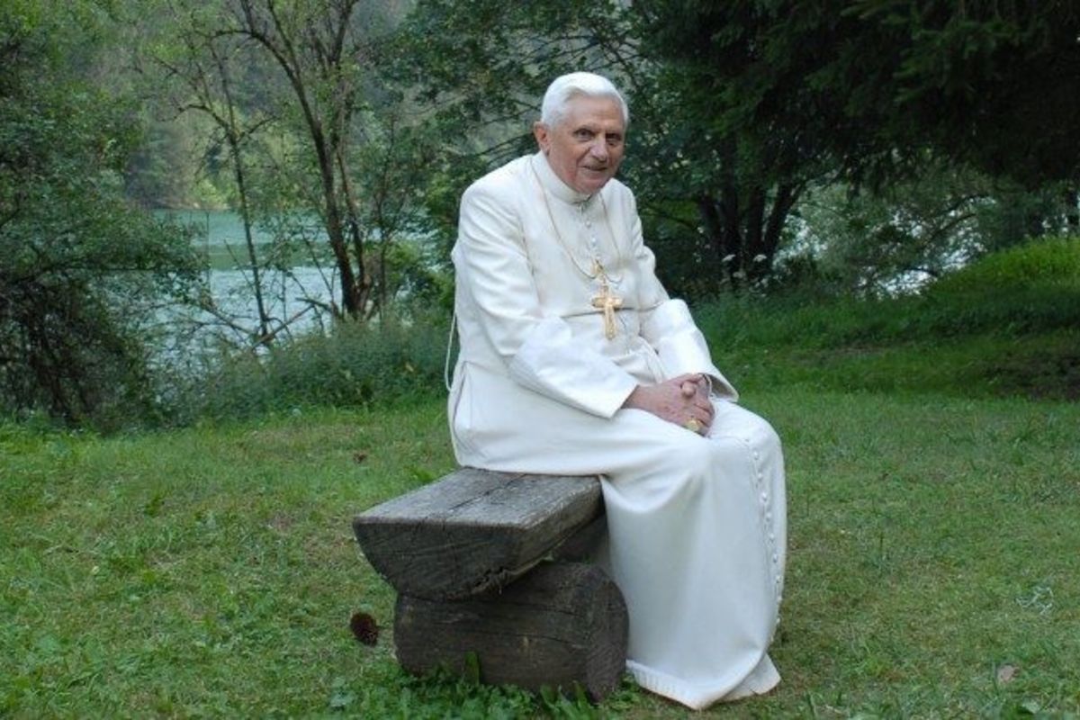 Папа Венедикт XVI: повернутися до Бога, щоб здолати кризу зловживань