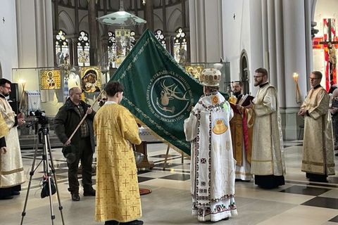 Єпископ Михаїл Колтун очолив молитву за мисливців-захисників України