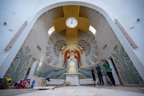 В університетському храмі УКУ тепер кожен може побачити вівтарну частину унікальної мозаїки святої Софії