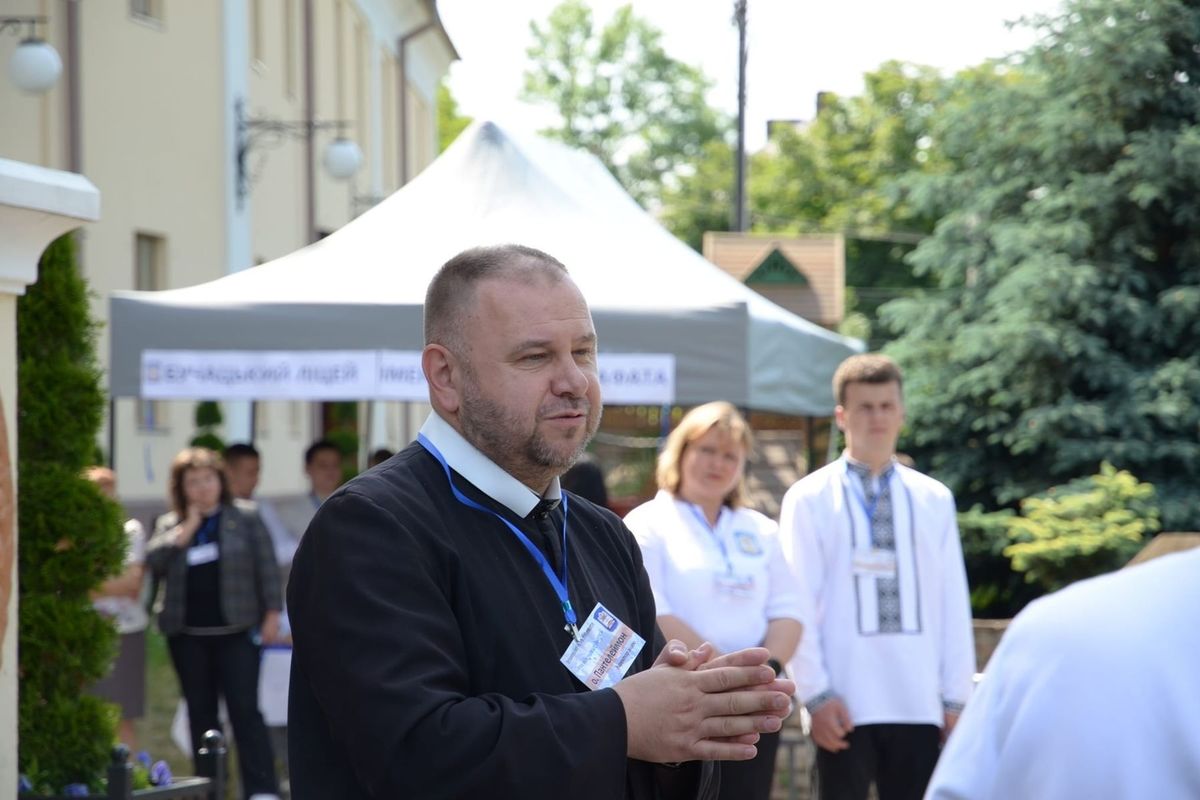 «Місце, де формується цілісна людина», — отець Пантелеймон Саламаха про 30 років Бучацького ліцею Святого Йосафата