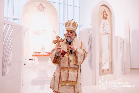 Великопісні молитовні чування у Старуні очолив владика Гліб Лончина