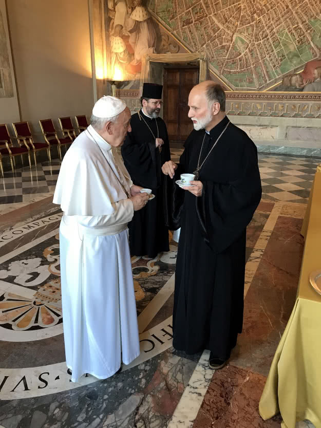 Владика Борис Ґудзяк та Папа Франциск під час зустрічей 5-6 липня 2019 року