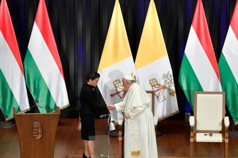 XLI Апостольська подорож Папи Франциска в Угорщину. День перший