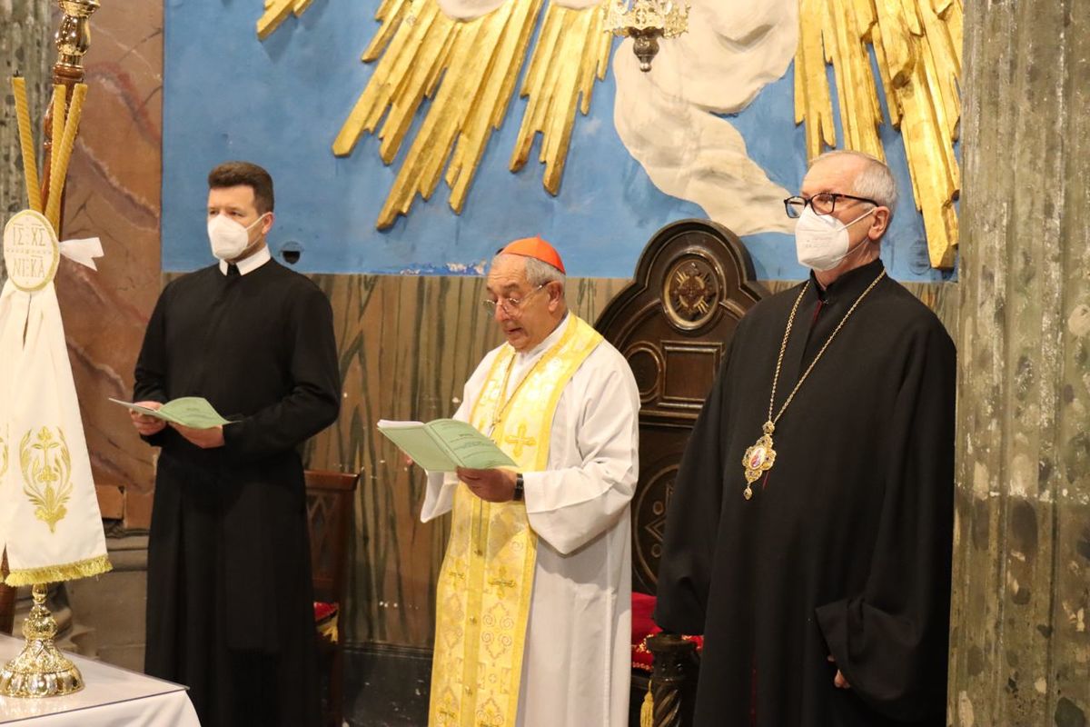 Кардинал Анджело де Донатіс під час молитви за мир: «Мир є даром, який Воскреслий Христос хоче передати нам»