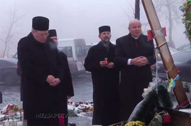 Вшанування загиблих мітингувальників на вул. Інститутській