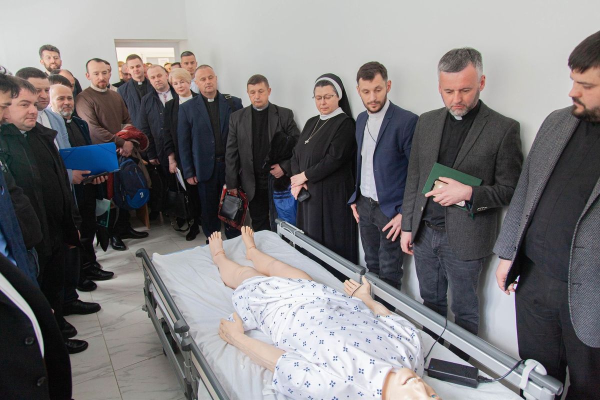 У Львівському медичному університеті вперше навчатимуть медичних капеланів