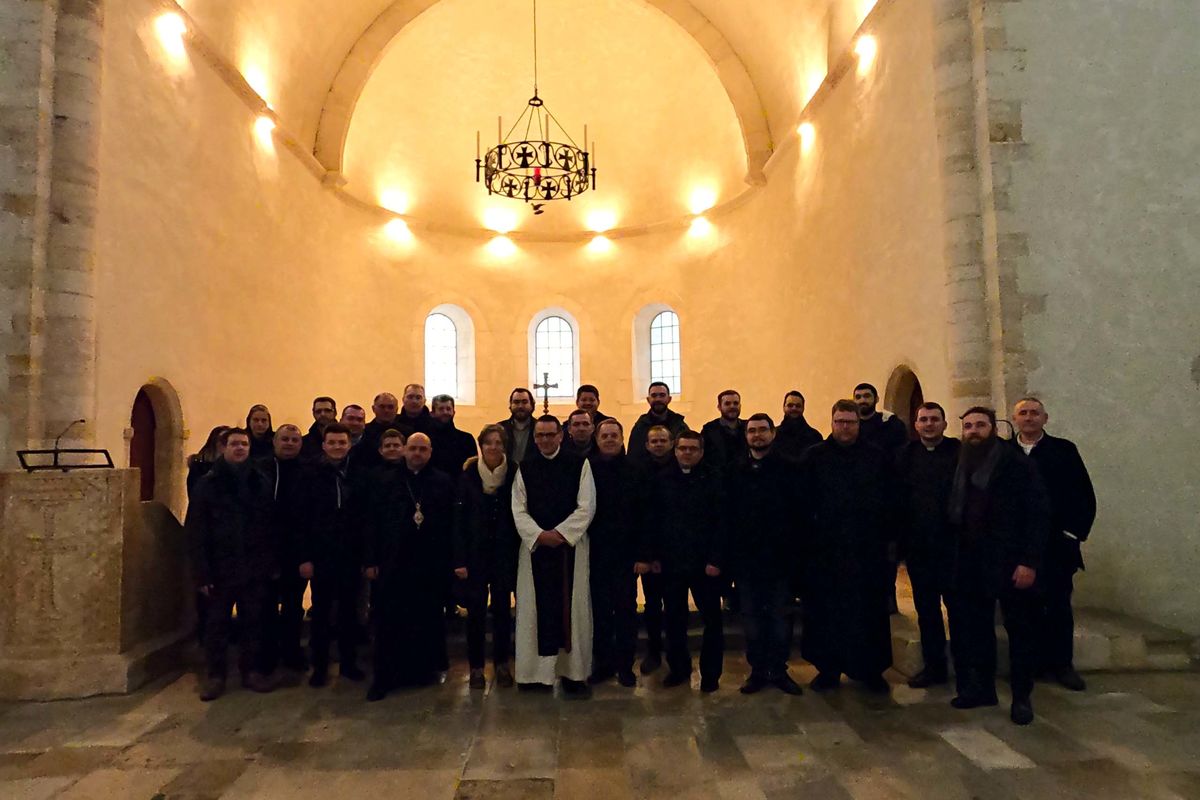 У Шевтонському монастирі для священників Паризької єпархії провели семінар щодо захисту вразливих осіб