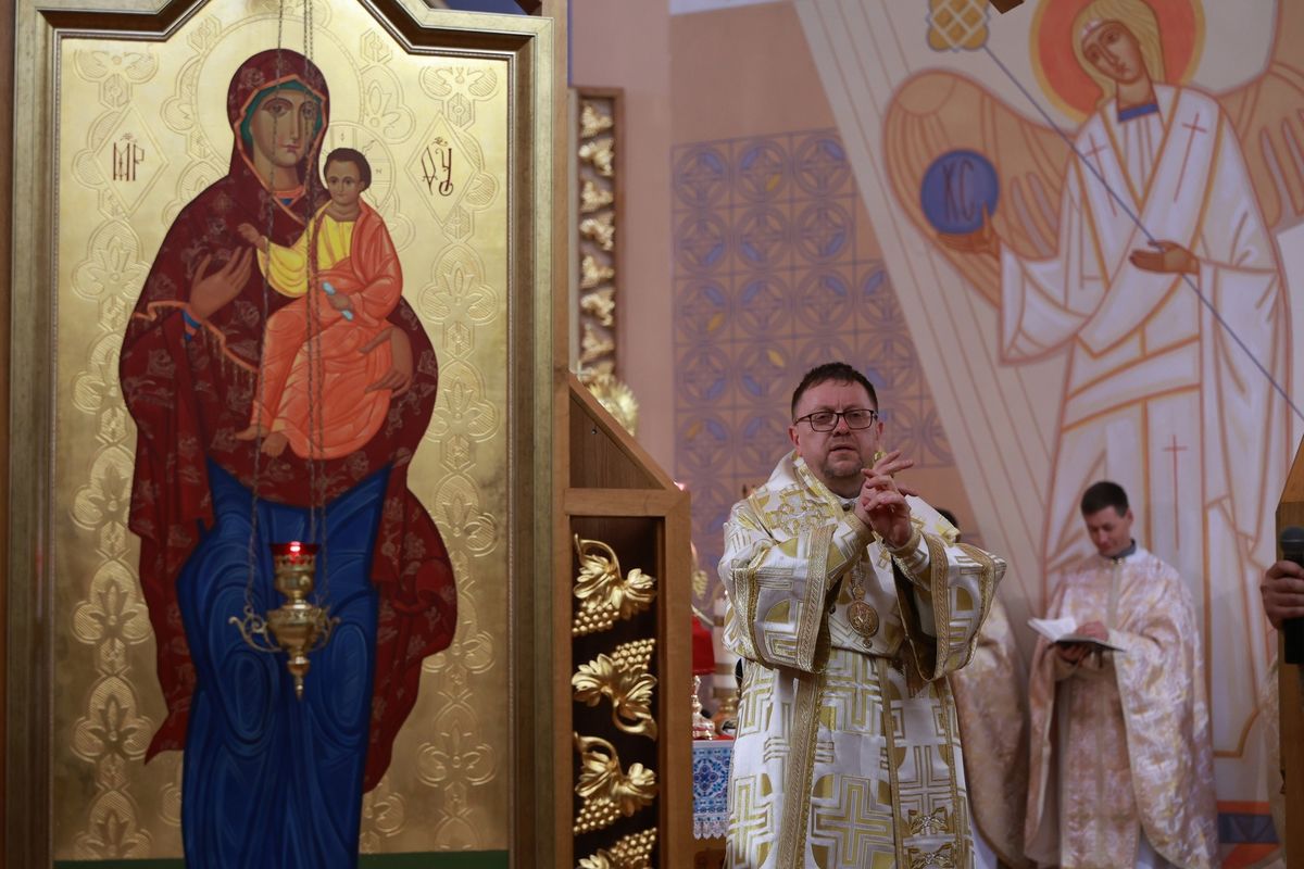 «Не завжди той, хто поруч, є ближнім», — єпископ Володимир Груца у недільній проповіді