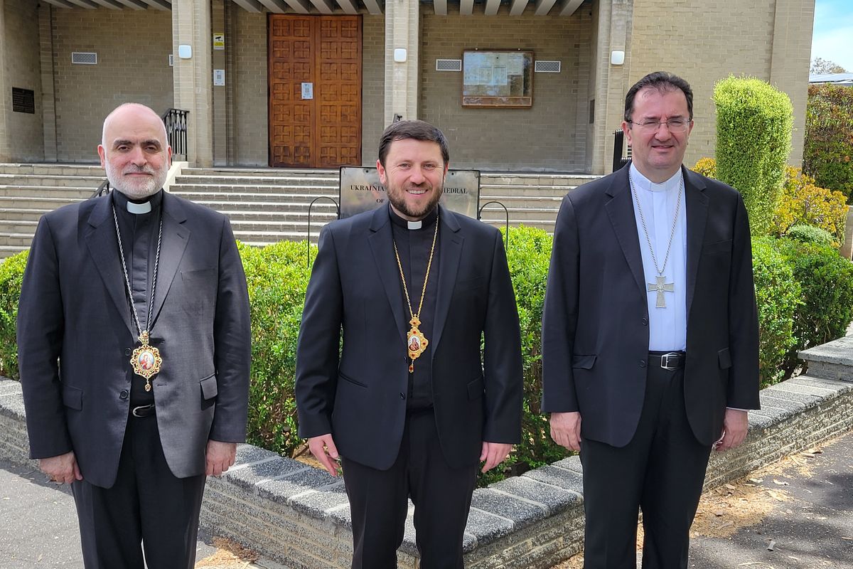 Владика Миколай Бичок зустрівся із двома східними єпископами в Австралії