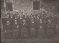 1939 рік, Голоско Велике. Семінаристи із викладачами. о. Володимир сидить перший зліва.