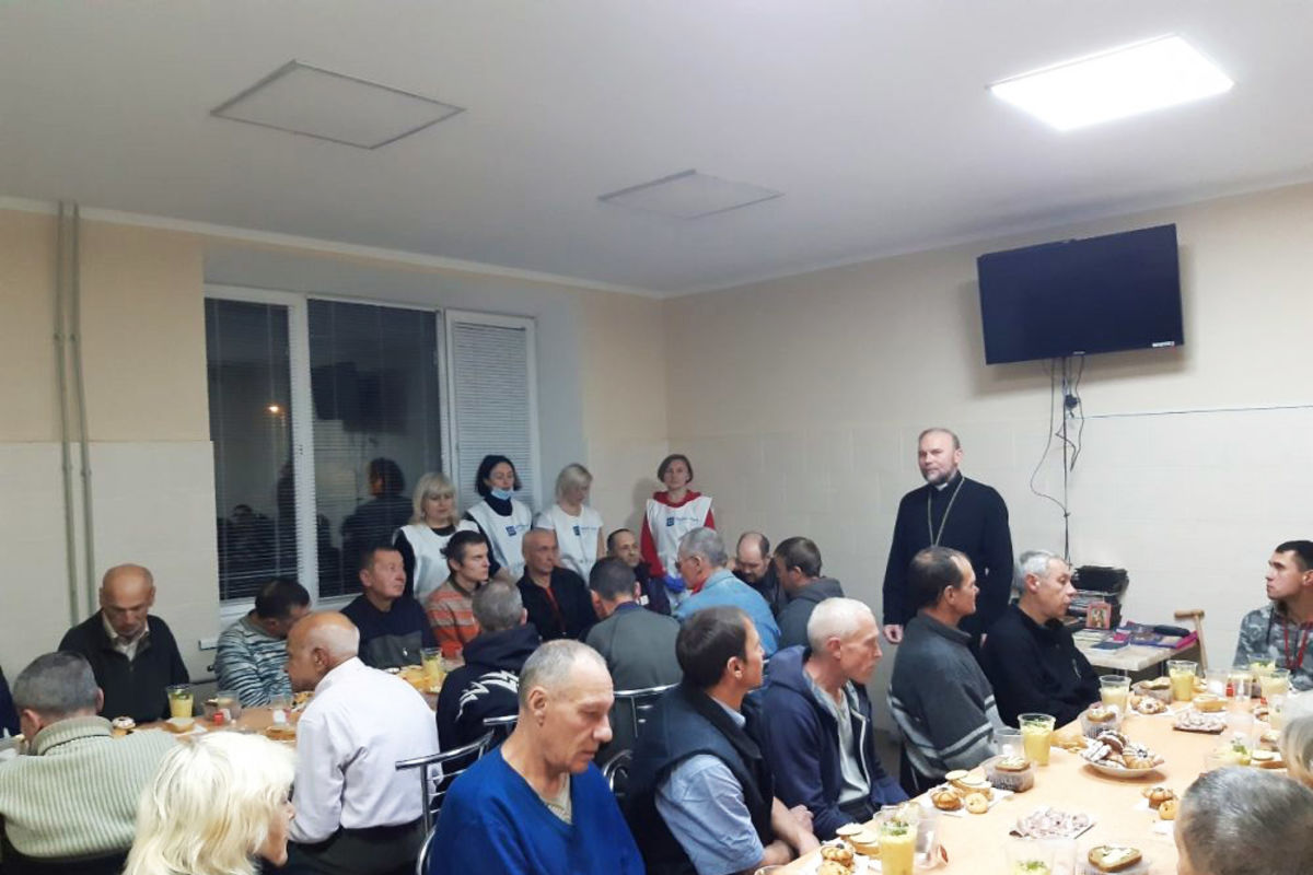 Екзарх Харківський відвідав міський Центр реінтеграції для безпритульних