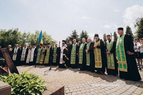 Владика Микола Семенишин очолив Панахиду за жертвами репресій у Дем’яновому Лазу