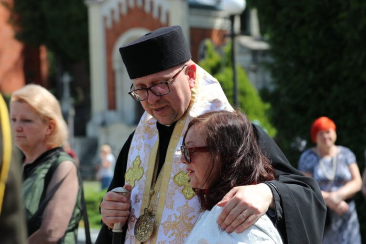 Сліди болю нерозривні з людиною надії: владика Володимир Груца про біль війни