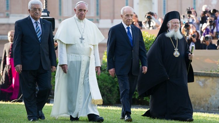 Зустріч у Ватикані 8 червня 2014 року. Президенти Ізраїлю та Палестини, Папа Франциск та Патріарх Варфоломій