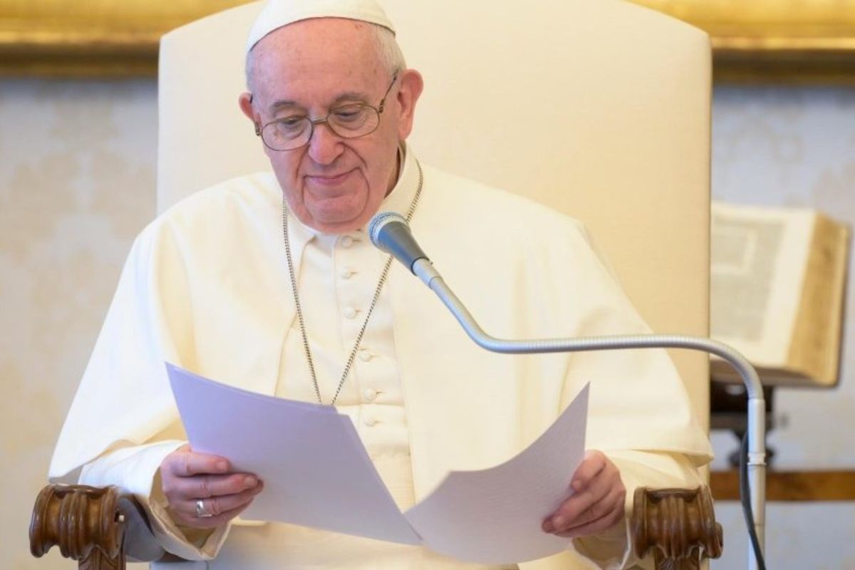 Папа розпочав цикл повчань про молитву: Людина — жебрак за Богом