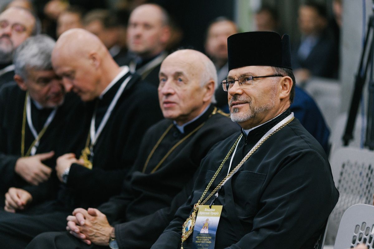 УГКЦ формує богослов’я ХХІ століття: єпископ Ярослав Приріз виступив з доповіддю на Форумі богословів