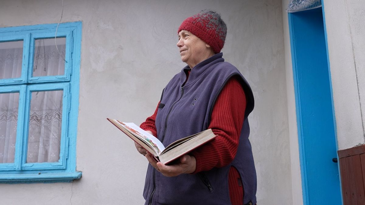 Сусідка отця Івана у Семаківцях Галина Кловак. 