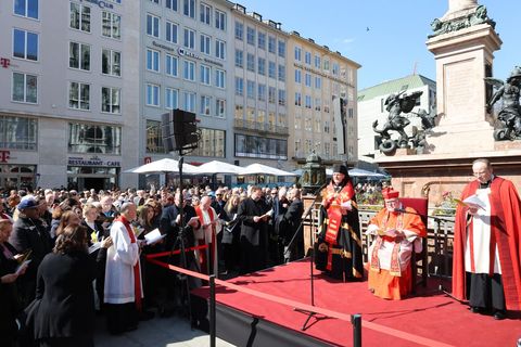 Єпископ Богдан Дзюрах взяв участь у «Хресній ході народів» у Мюнхені