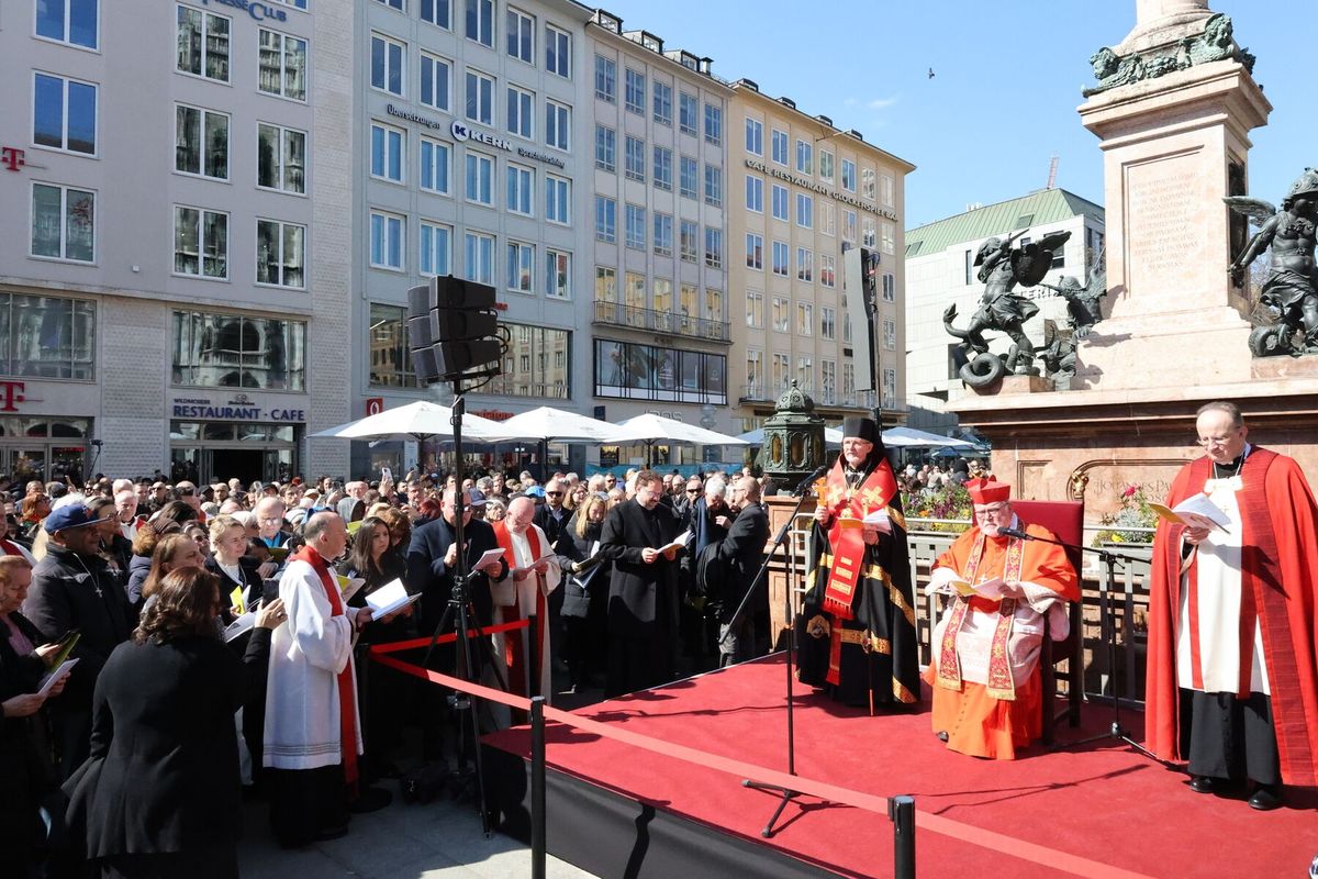 Єпископ Богдан Дзюрах взяв участь у «Хресній ході народів» у Мюнхені