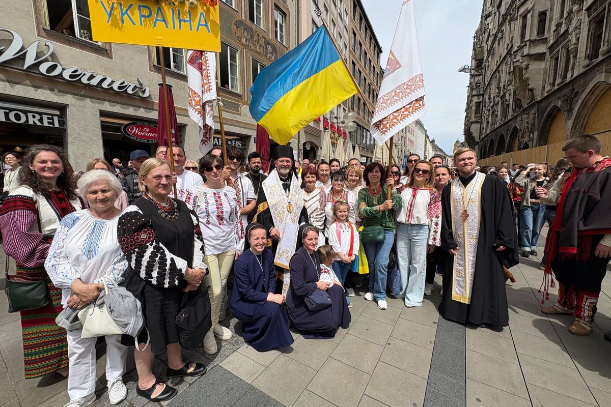 Українська громада Мюнхена взяла участь у святі Тіла і Крові Господніх