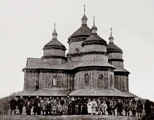 Початок 1930-х років. Фото: з "Українські деревляні церкви", М. Драган