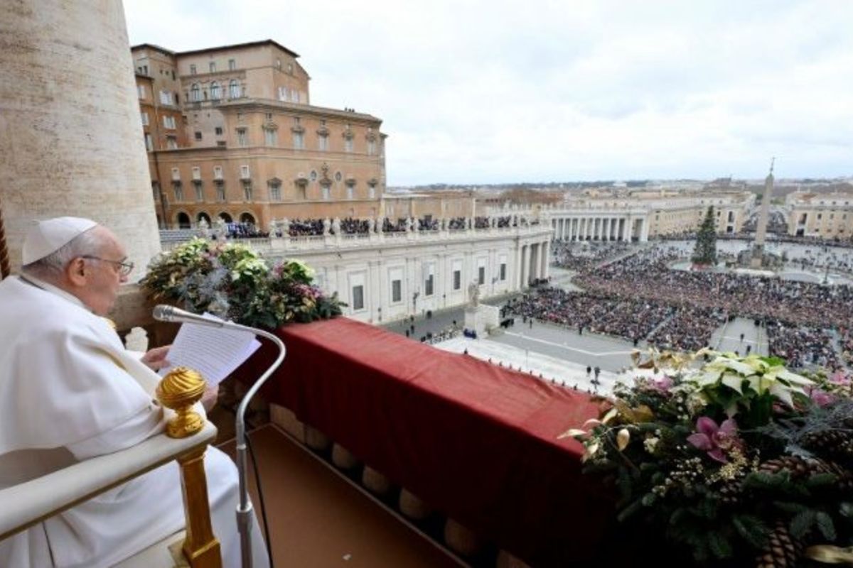 Папа: з очима, прикутими до Дитятка Ісуса, благаю миру для України