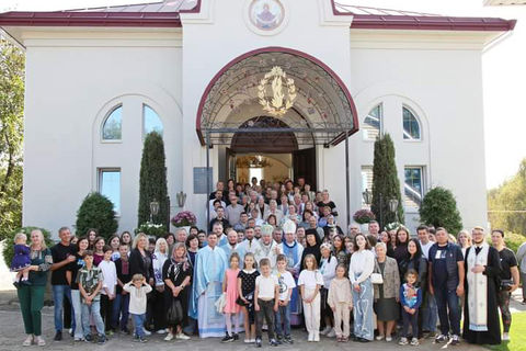 Храмове свято відзначили у Покотилівському Свято-Покровському монастирі на Харківщині