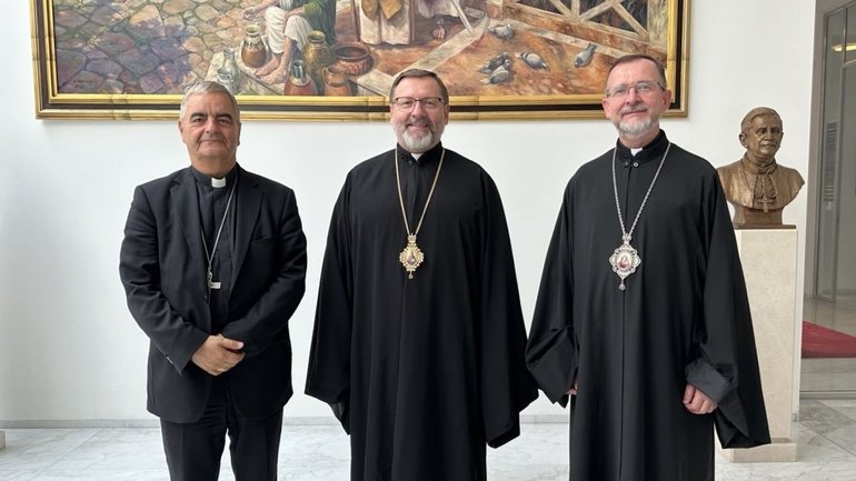 Глава УГКЦ Блаженніший Святослав та Апостольський екзарх у Німеччині та Скандинавії владика Богдан Дзюрах зустрілися з Апостольським нунцієм у Німеччині Ніколою Етеровичем, 9 вересня 2024 року. Фото: Департамент інформації УГКЦ