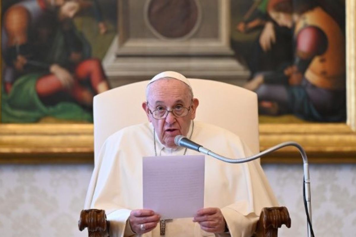 Папа Франциск: Основне завдання Церкви — молитися та навчати молитися