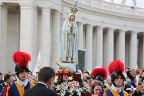 Ювілей: у жовтні у Ватикан прибуде оригінальна статуя Фатімської Богородиці