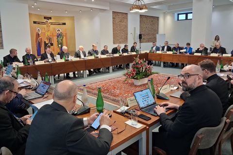 Краса священства на службі складному світові: головна тема зустрічі CCEE в Белграді