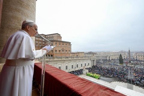 Папа: надія, яку звіщаємо, походить з неба, та має бути конкретною на землі