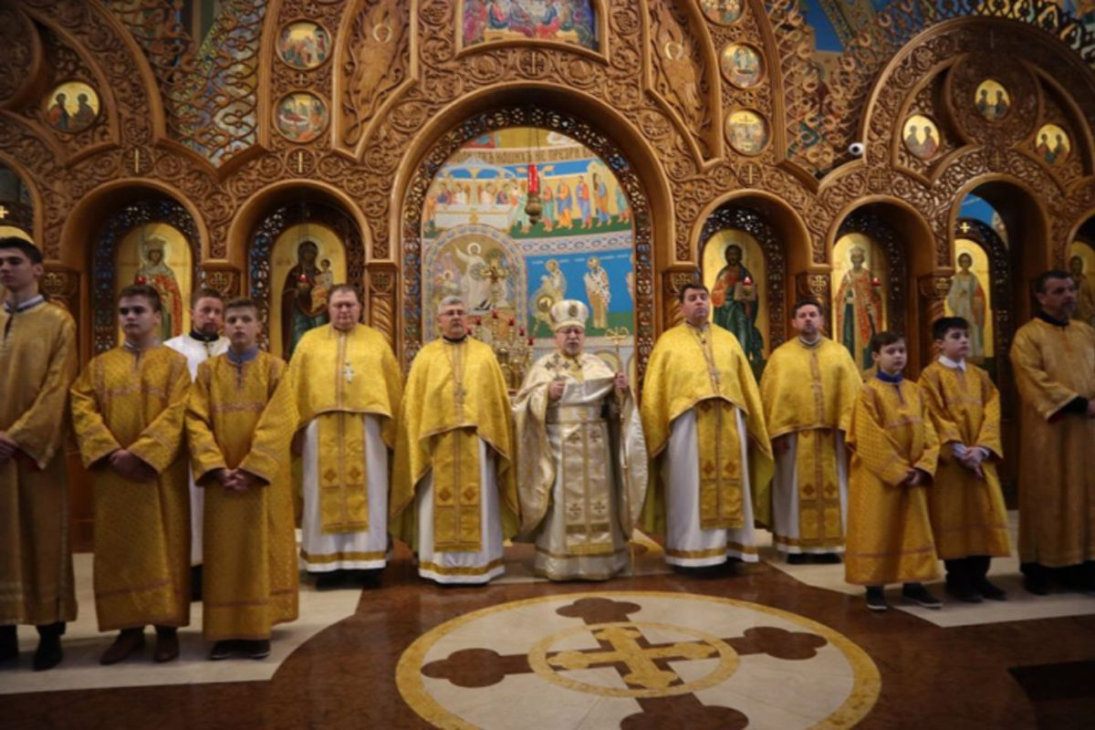 Блаженніший Святослав привітав Патріаршою грамотою отця Івана Кротця із нагоди 50-річчя ієрейських свячень