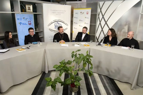 «Ділитися досвідом доброчинності»: V Форум соціального служіння пройшов у режимі онлайн