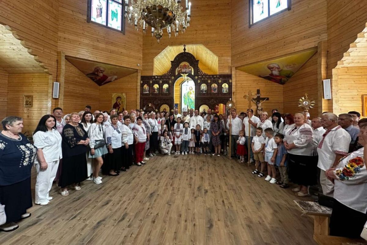 Єпископ Володимир Фірман освятив іконостас і кивот на парафії Святого апостола Юди Тадея у Тернополі