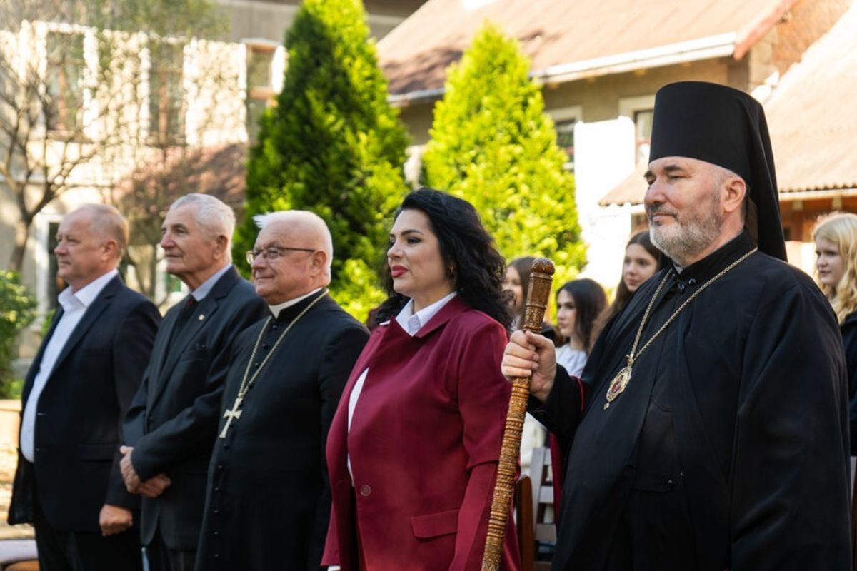 Єпископ Василій Івасюк взяв участь в урочистостях з нагоди 125-річчя заснування української гімназії в Коломиї
