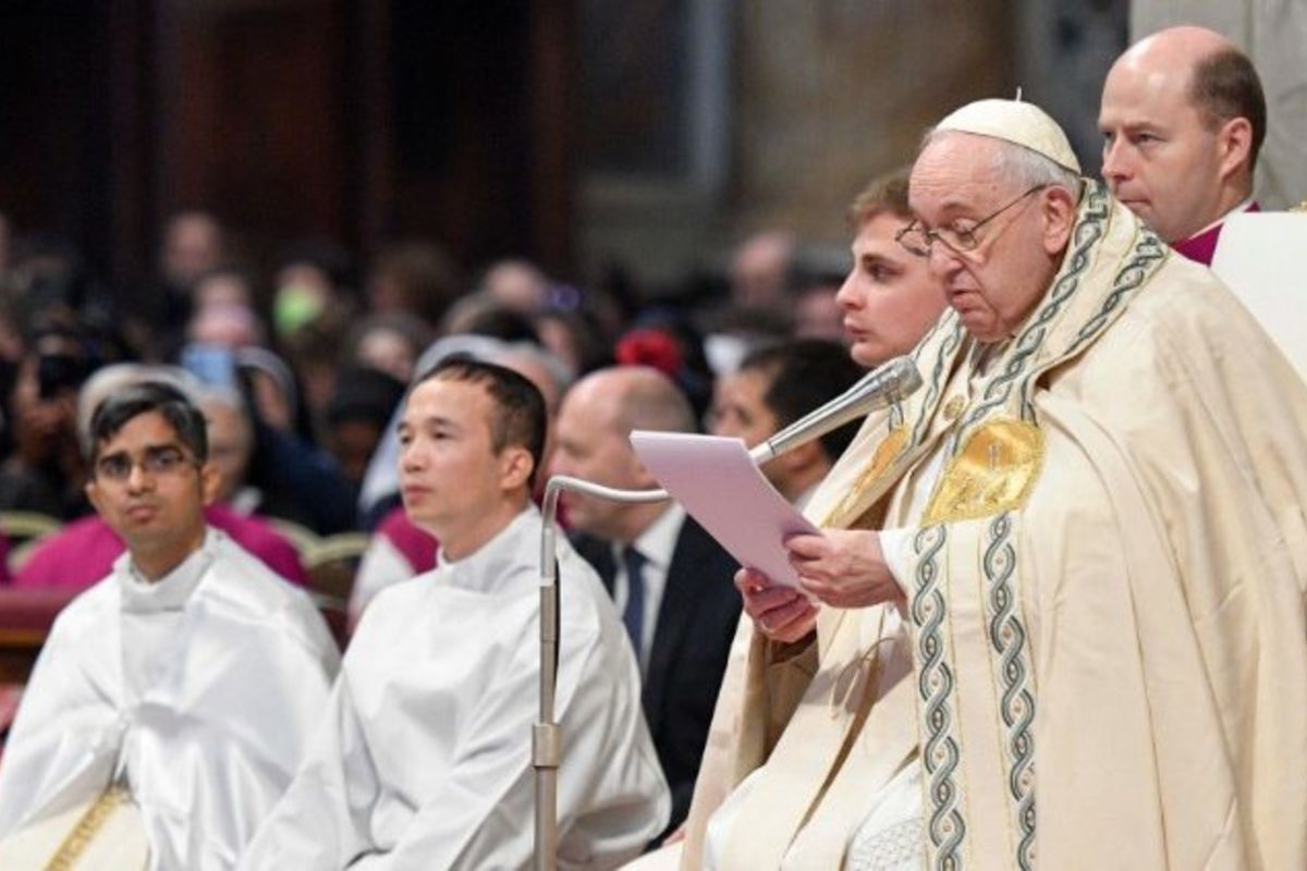 Папа: молімося до Божої Матері за Венедикта XVI і тих, хто страждає від війн
