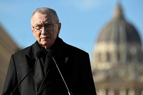 Кардинал Паролін: Позбавляти українців права на самозахист було б негуманно