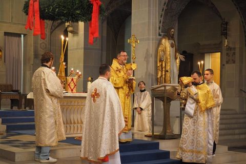 «Справжня любов не шукає власної слави, а дарує її», — єпископ Богдан Дзюрах у Баден-Бадені