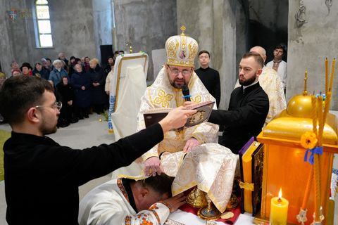 У Кам’янському рукоположено двох нових священників для служіння у Донецькому екзархаті