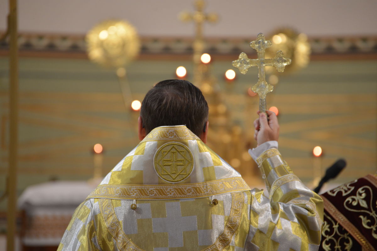 Владики Синоду Єпископів УГКЦ помолилися за померлих ієрархів