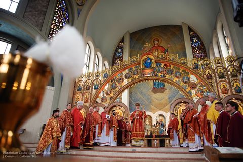 «Молитва, співи та сама Євхаристія, встановлена у Великий четвер, — є знаком Божої любові», — митрополит Борис Ґудзяк