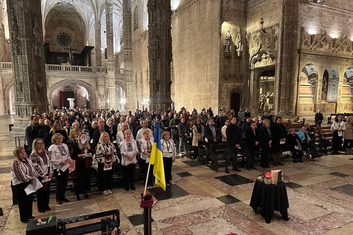 Владика Степан Сус очолив поминальну молитву за жертв Голодомору у Лісабоні (Португалія)
